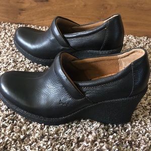 BOC Born concept clogs size 9